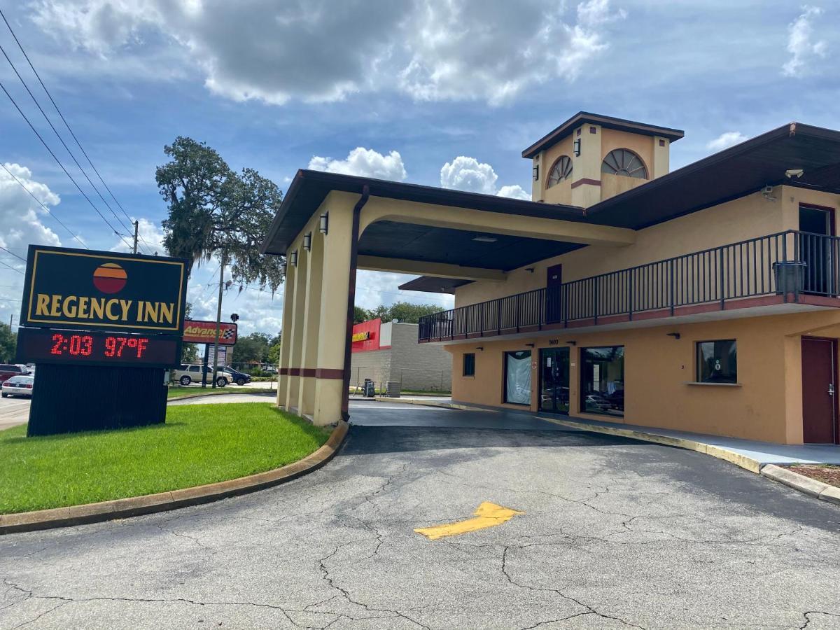 Regency Inn Fern Park Exterior foto
